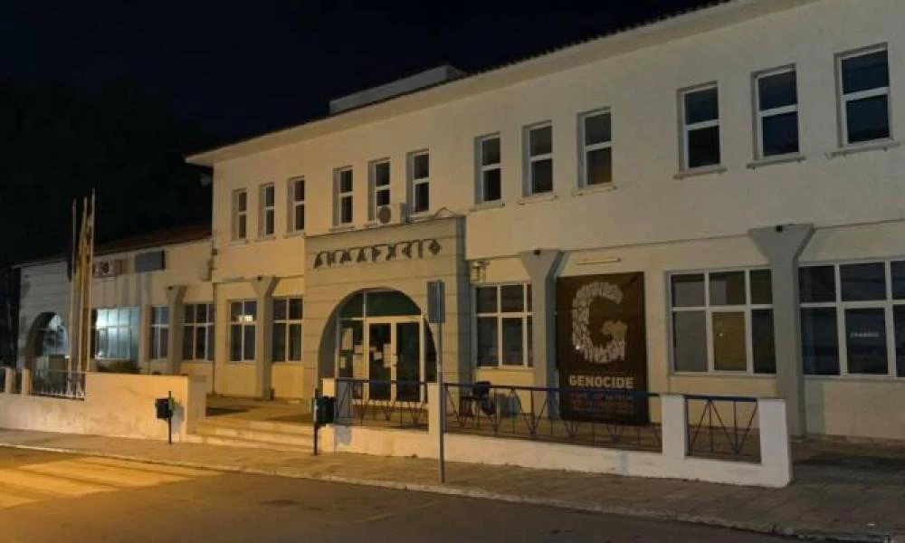 "Λουκέτο" στο δημαρχείο Ωραιοκάστρου λόγω κρουσμάτων κορονοϊού